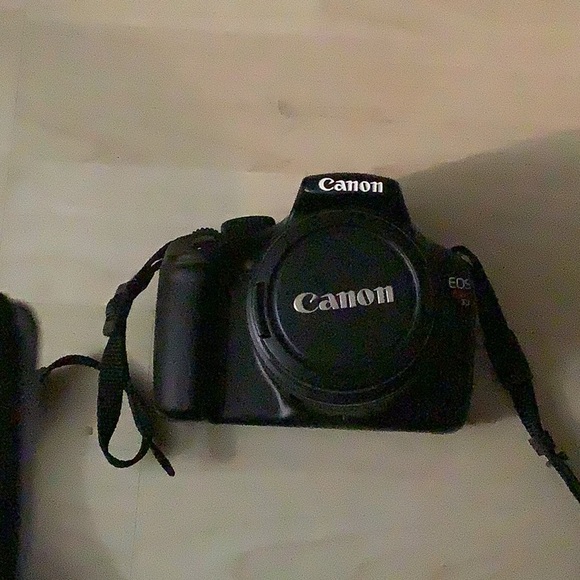 Canon EOS REBEL T3 Camera/Tripod/Camera Carrying Case/Rechargeable Battery - Picture 6 of 12